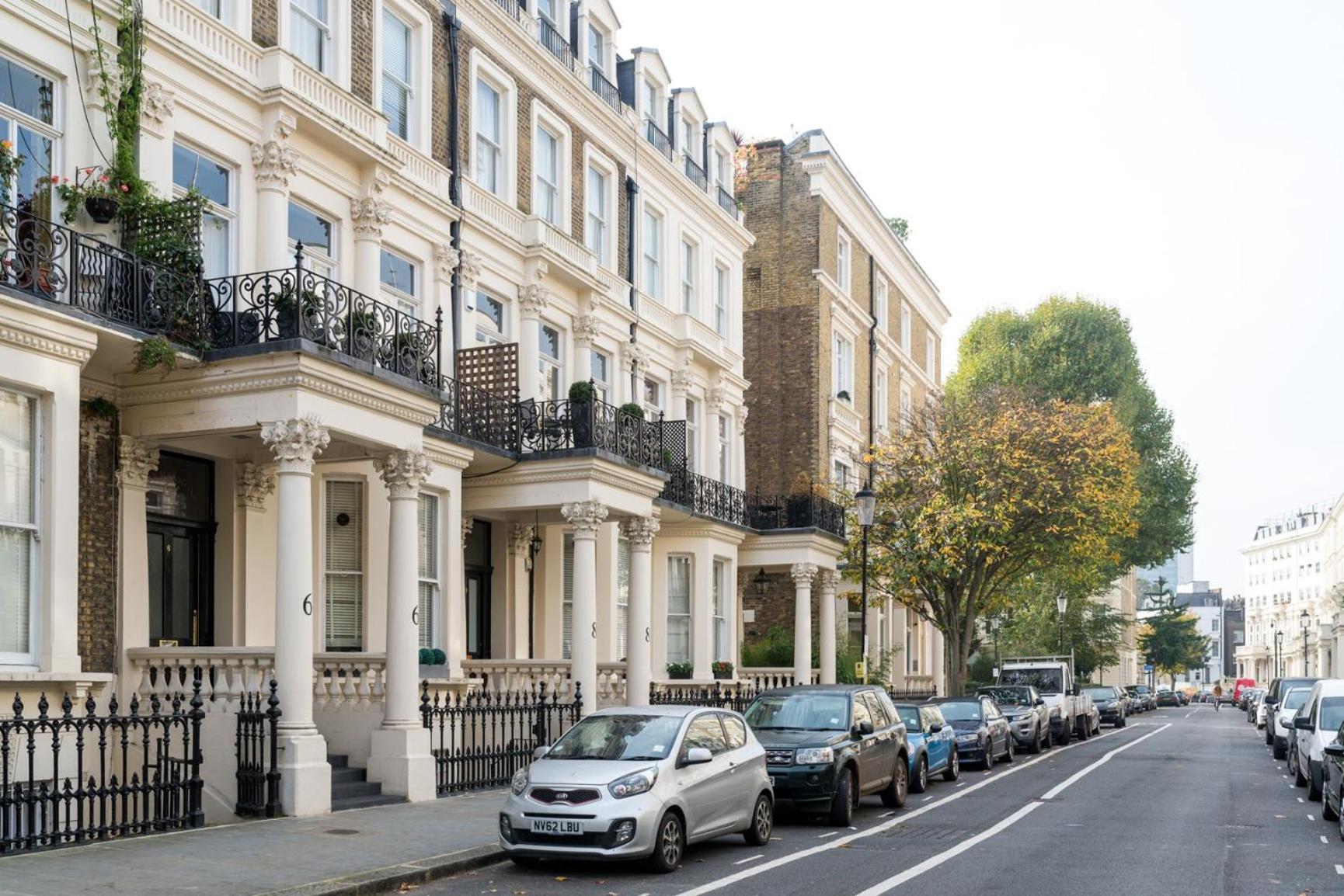 Pleasant Earl'S Court Apartment Near Hyde Park By Underthedoormat London Exterior photo